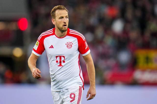 而詹姆斯的 而詹姆斯的