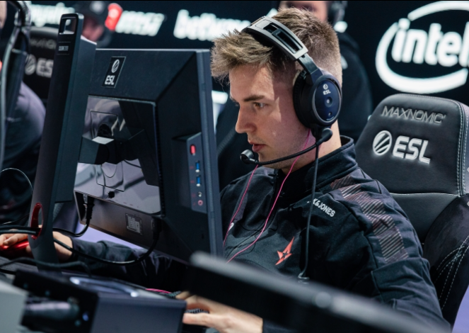 教练组在挑 教练组在挑