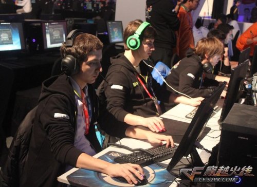 52分钟 曼联发动反击。乌加特表现积极，多尔古速度出众，但乌加特随后的射门质量欠佳。 来源：The United Stand